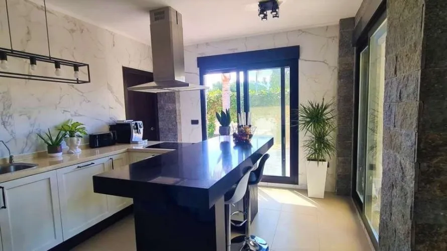 Villa de 5 dormitorios en Calpe, España No. 1053 № 11