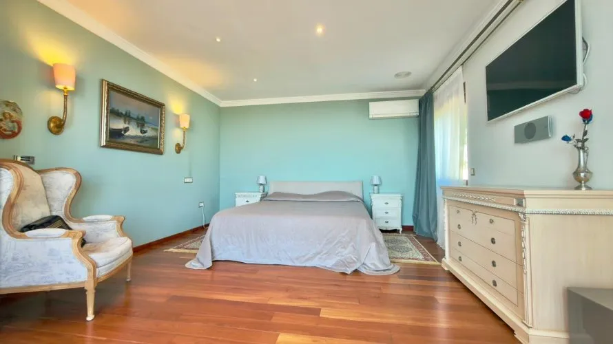 Villa de 4 dormitorios en La Pedrera, España No. 1554 № 3