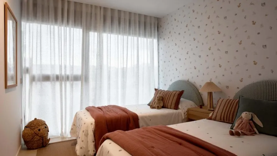 Apartamento de 4 dormitorios en Alicante, Spain No. 1440 № 2