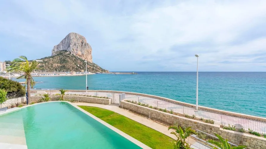 Apartamento de 3 dormitorios en Calpe, España No. 1153 № 4