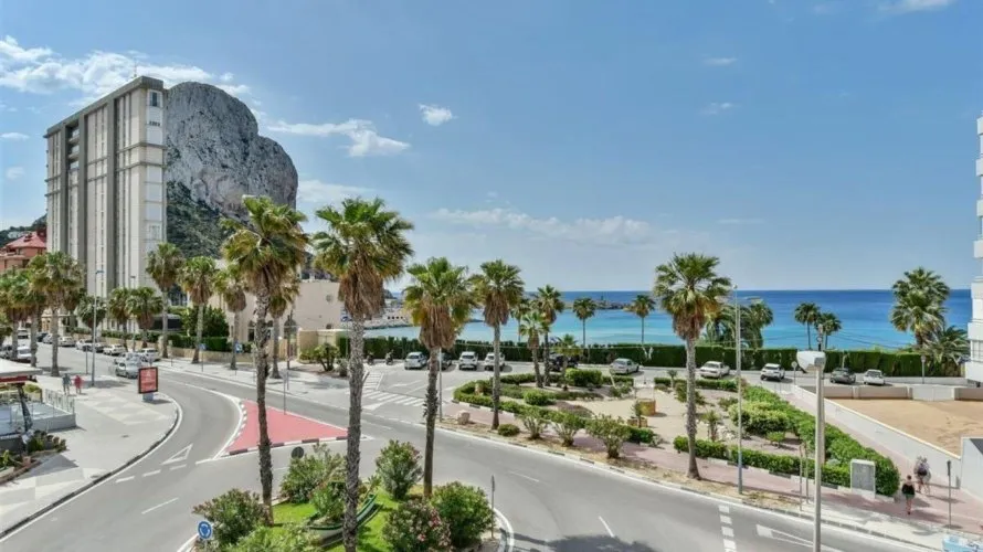 Apartamento de 3 dormitorios en Calpe, España No. 950 № 13