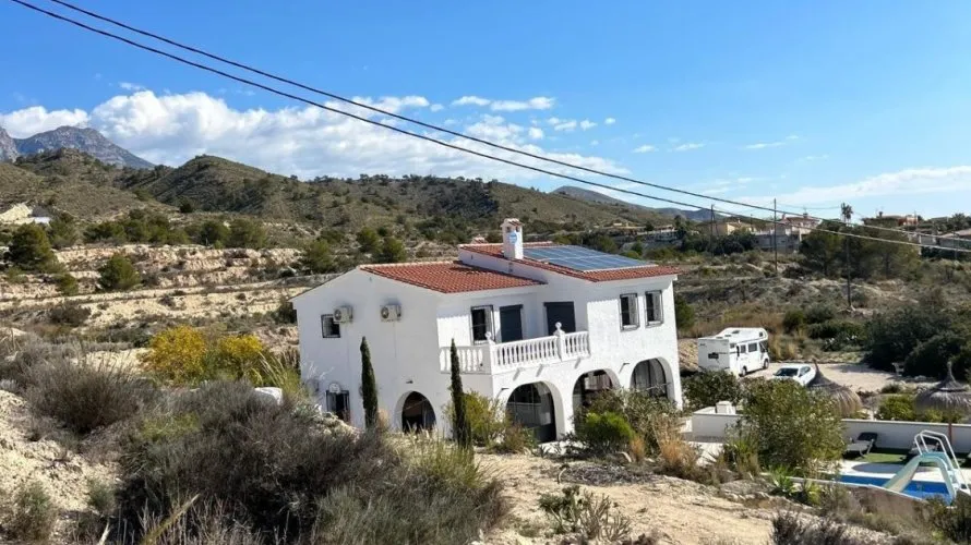 Сasa de 4 dormitorios en Villajoyosa, España No. 1303 № 25