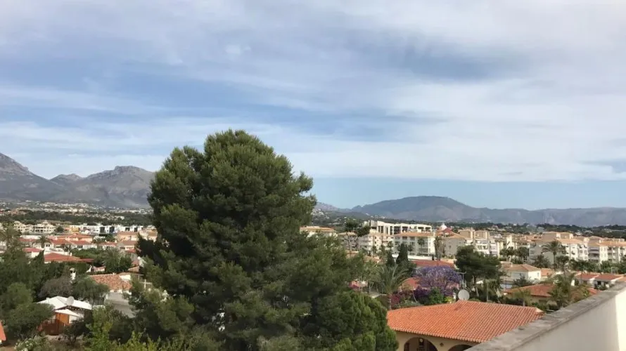 Villa de 4 dormitorios en Albir, Spain No. 1151 № 25