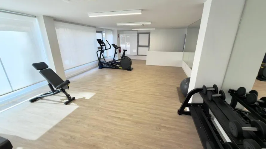 Apartamento de 3 dormitorios en Alicante, España No. 1411