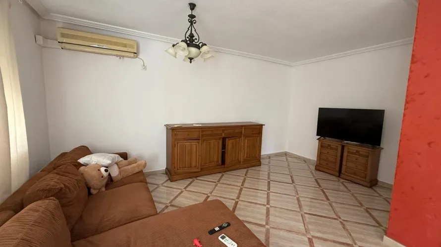 Сasa de 3 dormitorios en Torrevieja, España No. 1385 № 5
