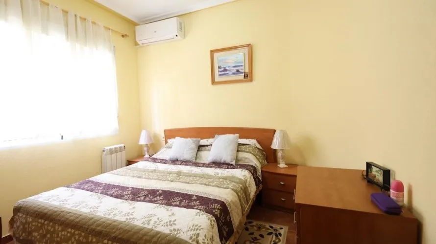 Apartamento de 4 dormitorios en Playa Flamenca II, España No. 1204 № 5