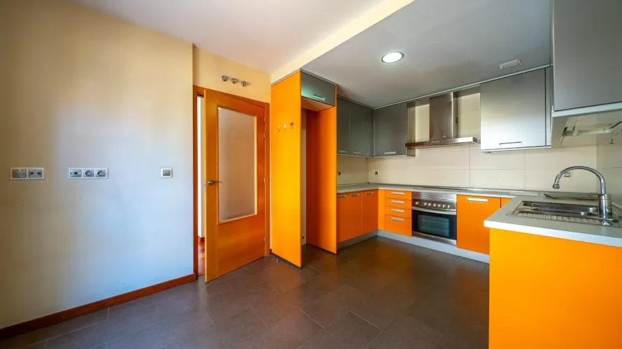 Apartamento de 3 dormitorios en Pozuelo de Alarcón, España No. 1556 № 13