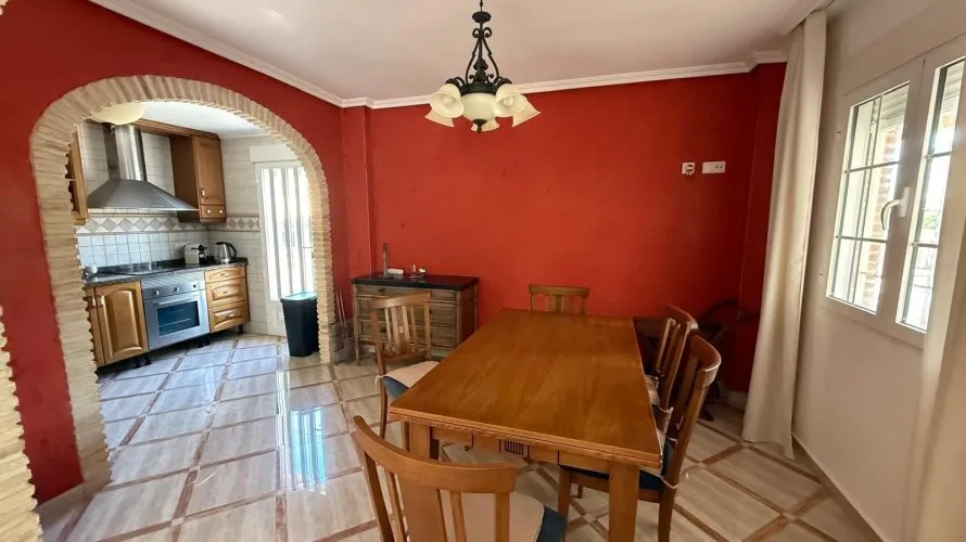 Сasa de 3 dormitorios en Torrevieja, España No. 1385 № 1