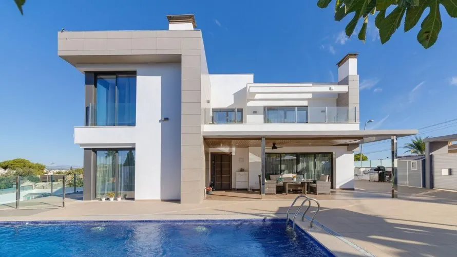 Villa de 461m² en Torrevieja, España No. 1356 № 28