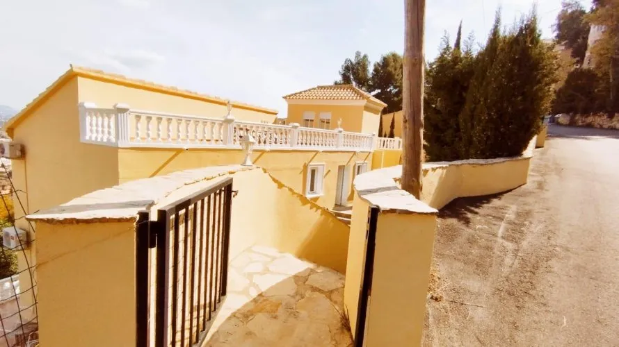 Villa de 8 dormitorios en Maryvilla, España No. 1080 № 12