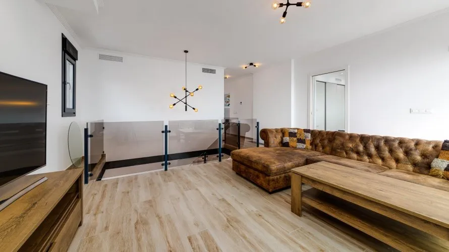 Villa de 210m² en Torrevieja, Spain No. 1253 № 18
