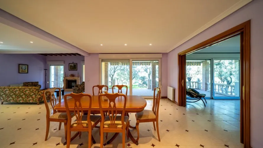 Villa de 8 dormitorios en Colmenarejo, Spain No. 1522 № 3