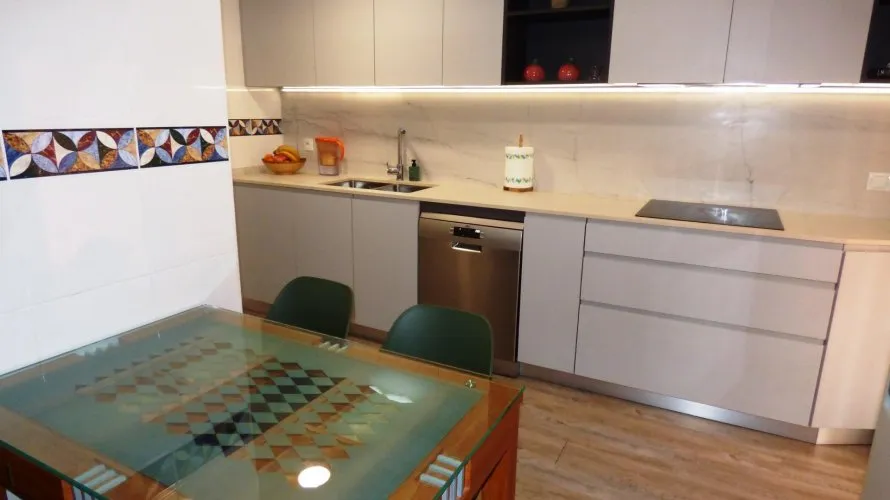 Сasa de 4 dormitorios en Alicante, España No. 1532 № 19
