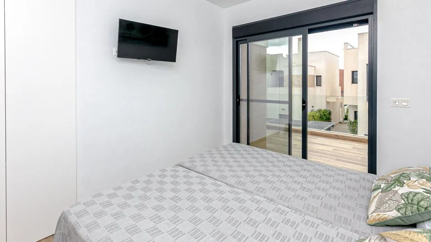 Villa de 120m² en Los Montesinos, España No. 1419 № 3