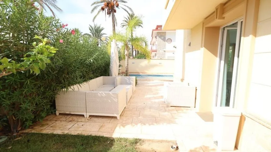 Apartamento de 4 dormitorios en Cabo Roig, España No. 1320 № 27