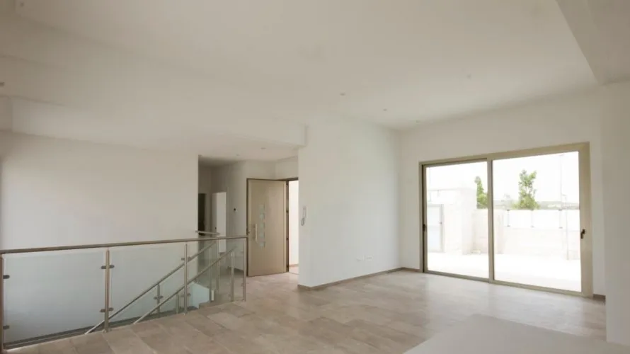 Apartamento de 3 dormitorios en El Campello, España No. 1040 № 1