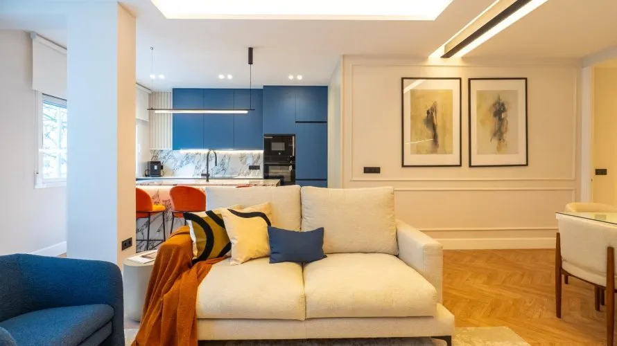 Apartamento de 3 dormitorios en Madrid, España No. 963 № 6