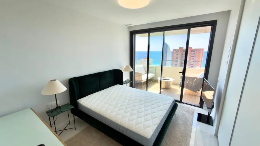 Apartamento de 3 dormitorios en Benidorm, España No. 1535 № 16