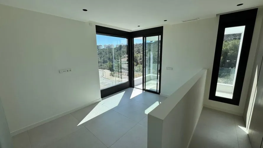 Villa de 3 dormitorios en Finestrat, España No. 1377 № 16