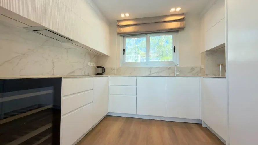 Villa de 4 dormitorios en La Nucia, España No. 1536 № 5