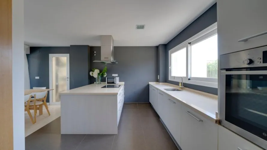 Villa de 4 dormitorios en Albir, Spain No. 1151 № 3