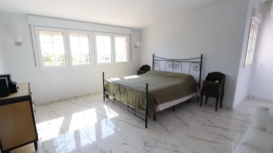 Apartamento de 4 dormitorios en Villamartin, Spain No. 1287 № 13