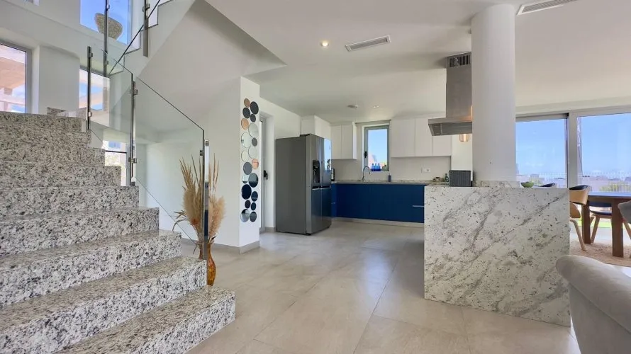 Villa de 3 dormitorios en Finestrat, España No. 1173 № 24