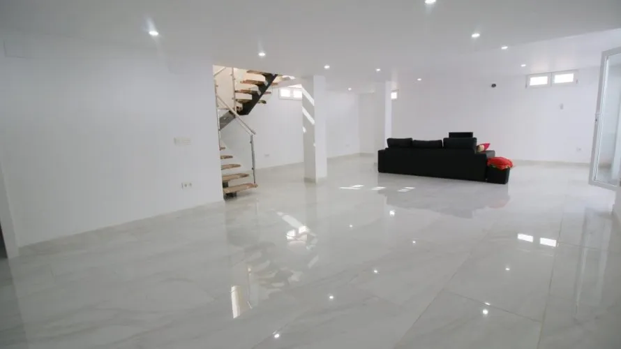 Apartamento de 4 dormitorios en La Torre, España No. 1025 № 21
