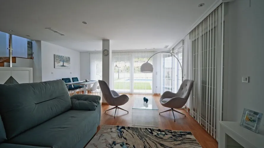 Villa de 3 dormitorios en Polop, España No. 1125 № 1
