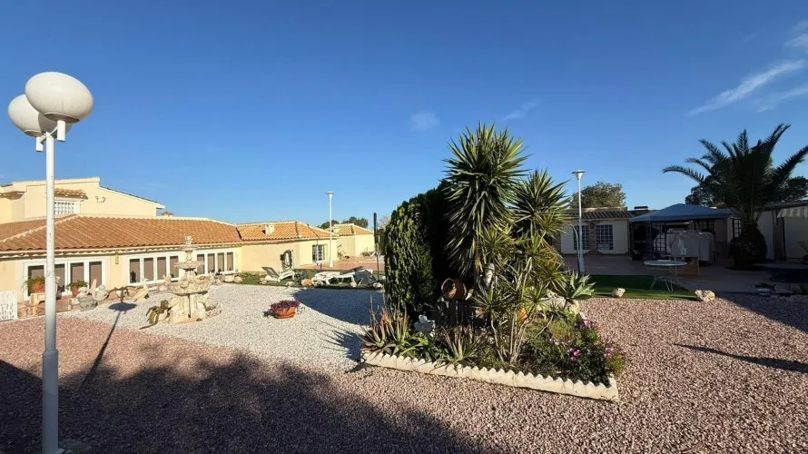 Villa de 4 dormitorios en Villamartin, Spain No. 1403 № 3