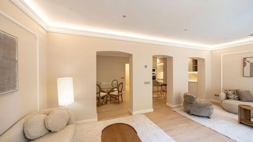 Apartamento de 2 dormitorios en Madrid, Spain No. 1380 № 3
