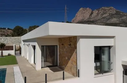 Villa de 3 dormitorios en Finestrat, Spain No. 953