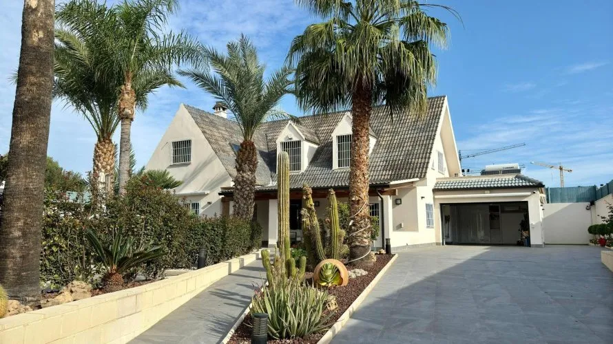 Villa de 5 dormitorios en San Juan, España No. 1226 № 18
