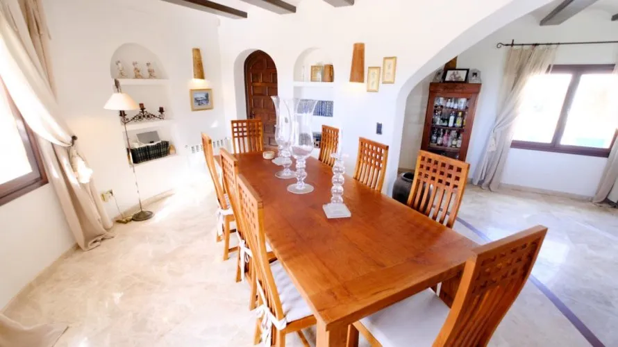 Villa de 4 dormitorios en Fustera, España No. 1003