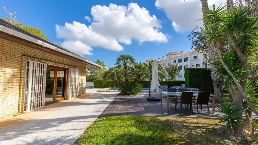 Villa de 5 dormitorios en Campoamor, Spain No. 1370 № 8