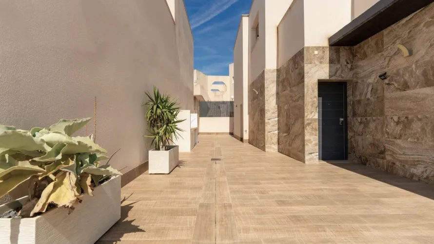 Villa de 210m² en San Miguel de Salinas, España No. 1594 № 9