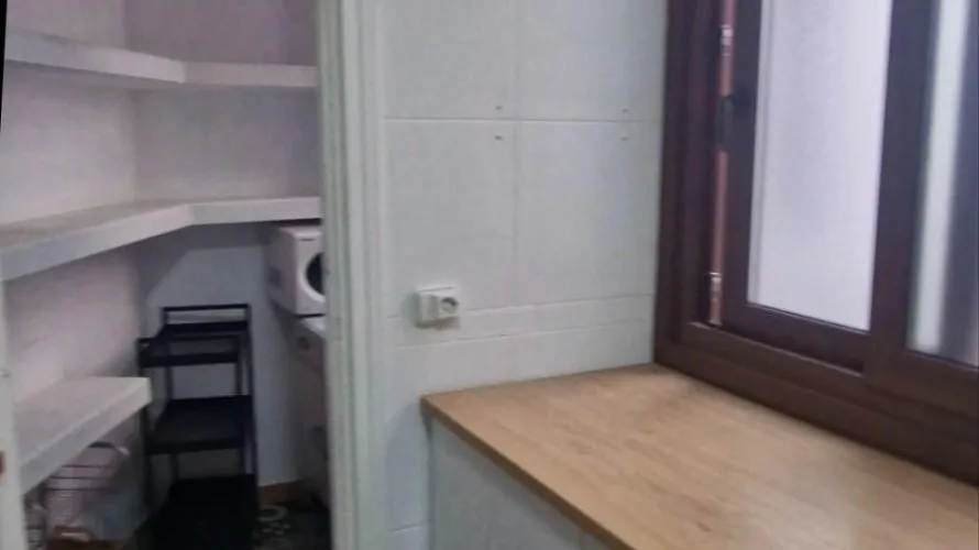 Apartamento de 4 dormitorios en Madrid, España No. 1600 № 4