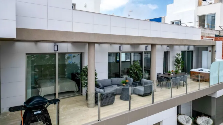 Apartamento de 129m² en Torrevieja, España No. 1586 № 3