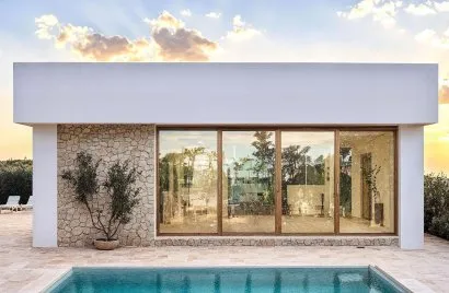 Villa de 3 dormitorios en Alicante, España No. 1648