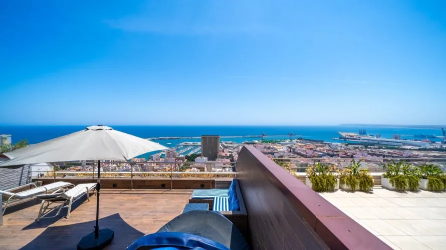 Ático de 2 dormitorios en Alicante, España No. 1570 № 4