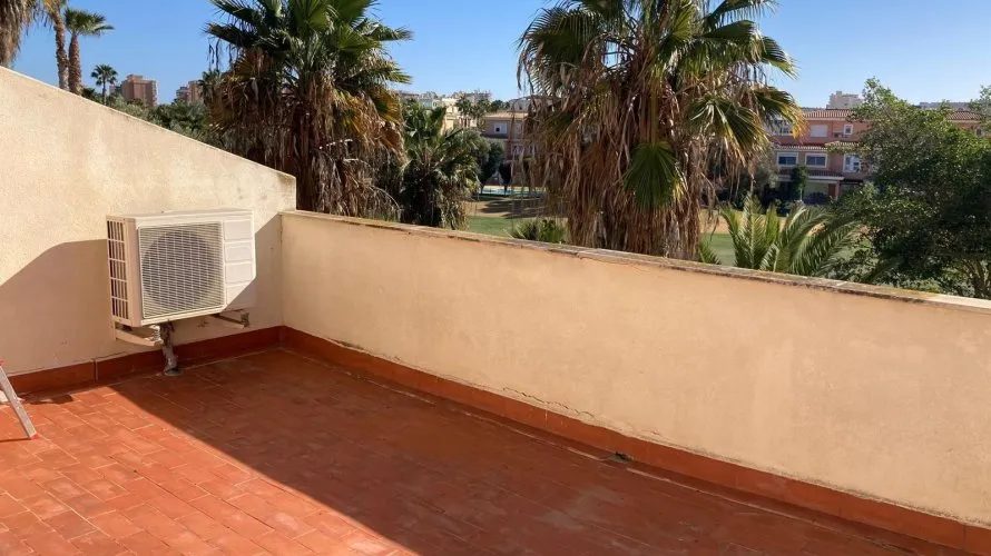 Apartamento de 5 dormitorios en Alicante, España No. 1598 № 1