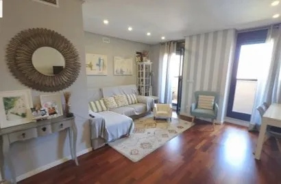 Apartamento de 3 dormitorios en Alicante, España No. 1646