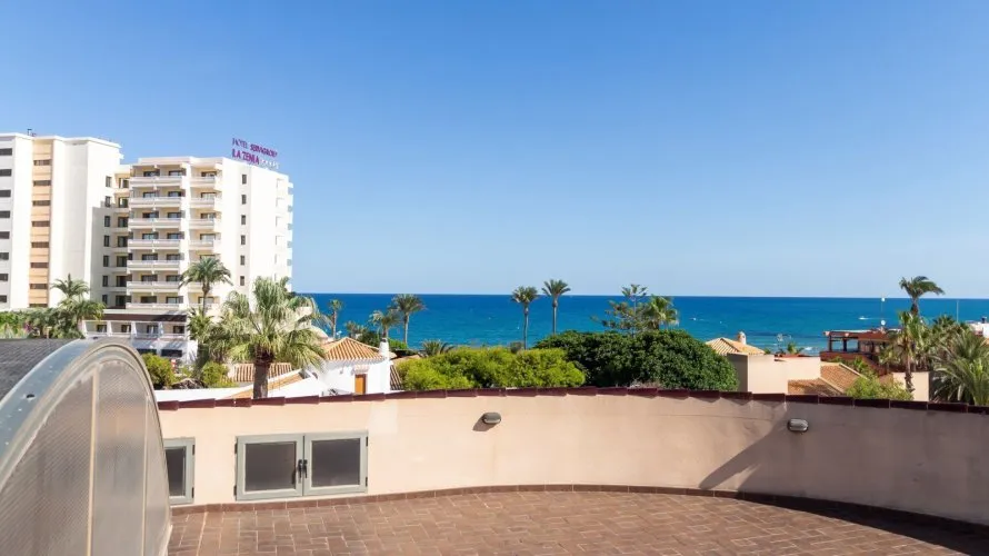 Villa de 624m² en La Zenia, España No. 1667 № 2