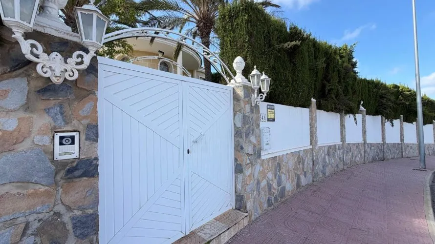 Villa de 6 dormitorios en Rojales, España No. 1673 № 26