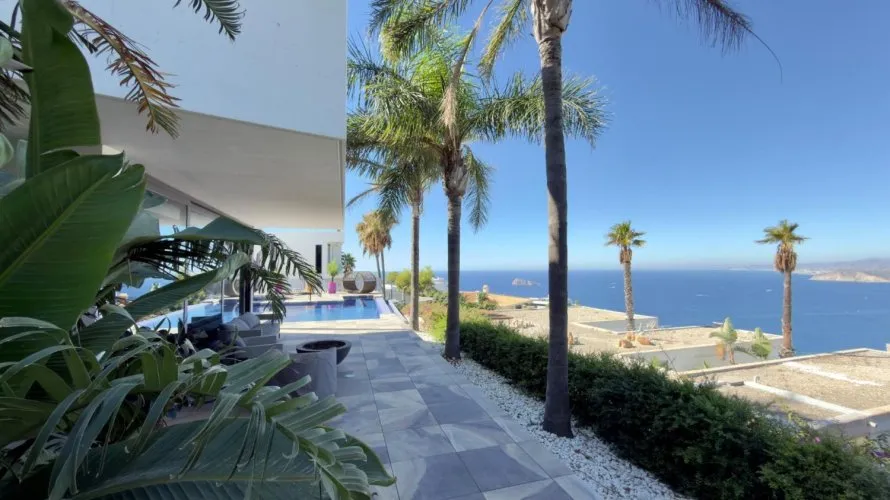 Villa de 5 dormitorios en Benidorm, España No. 1740 № 19