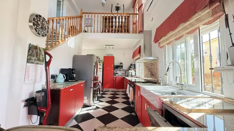 Villa de 220m² en Alicante, España No. 1747 № 21