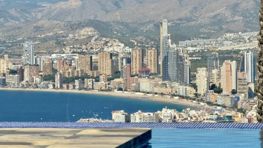 Villa de 5 dormitorios en Benidorm, España No. 1740 № 12