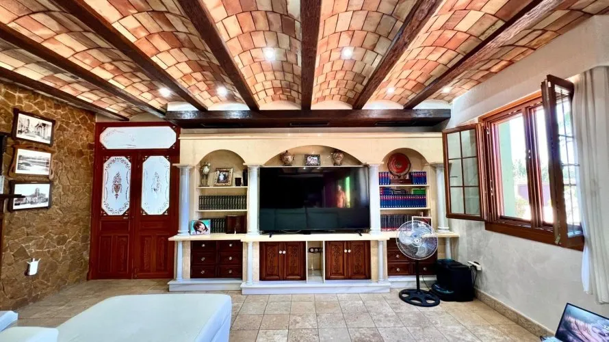 Villa de 4 dormitorios en Almoradí, España No. 1735 № 2