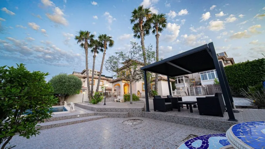 Villa de 96m² en La Zenia, España No. 1744 № 23