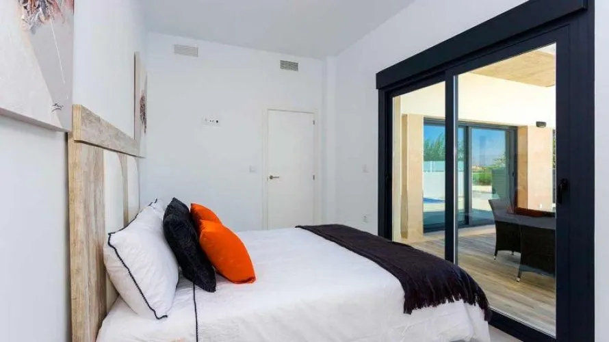 Villa de 3 dormitorios en Daya Nueva, España No. 1728 № 8